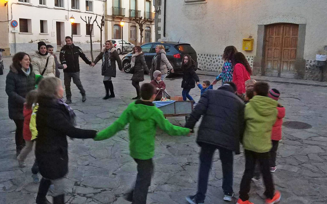 Un taller de arte floral, chocolatada, celebración de San Nicolás y mercadillo de Navidad son las propuestas de para el próximo puente festivo de la Inmaculada y la Constitución.